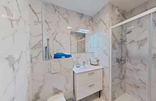 Noisy-le-Grand Apartment | Appartement Elégant & Raffiné