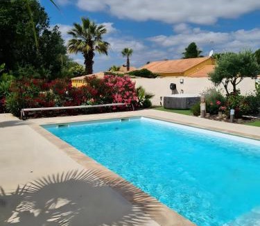Thezan-les-Beziers Apartment | Appartement - Entre Mer et Montagne