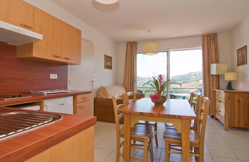 Trebas Condo | Appartement ensoleillé et cosy avec balcon