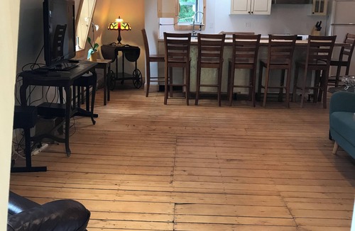 Hatley Bed & Breakfast | Appartement ensoleillé près de tout/Sunny side up apartment near eveything