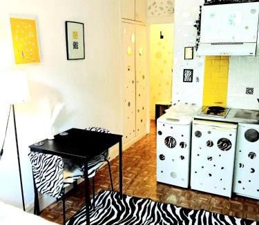 Neuilly-sur-Seine Apartment | Appartement entier à Neuilly-sur-Seine