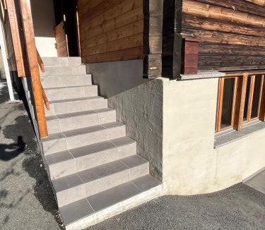 Bratsch Apartment | Appartement entier dans chalet traditionnel