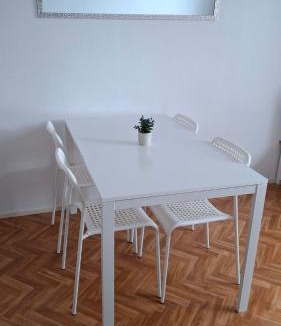 Joue-les-Tours Apartment | Appartement entier lumineux