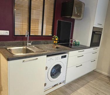 Cergy Apartment | Appartement entier T2 proche gare de Cergy préfecture