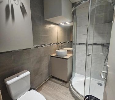 Cergy Apartment | Appartement entier T2 proche gare de Cergy préfecture