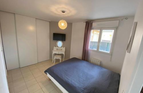Peret Apartment | Appartement entre lac et mer avec piscine