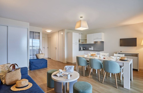 La Grande-Motte Condo | Appartement Equipé | Accès Piscine Saisonnière
