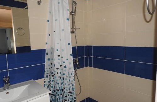 Eugenie-les-Bains Apartment | Appartement Erable-Résidence Les Glycines