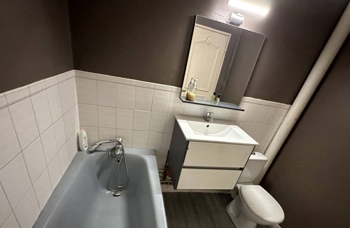 Le Chemin Vert Apartment | Appartement F2 de 47 m2 Proximité du Mémorial de Caen