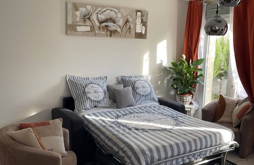 Houilles Apartment | Appartement F2 Proche Paris Accessible et Tranquille