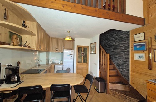 Les Deserts Apartment | Appartement familial au Revard, vue sur le jardin d'enfant et pistes