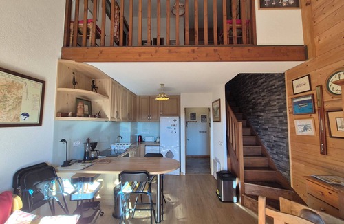 Les Deserts Apartment | Appartement familial au Revard, vue sur le jardin d'enfant et pistes