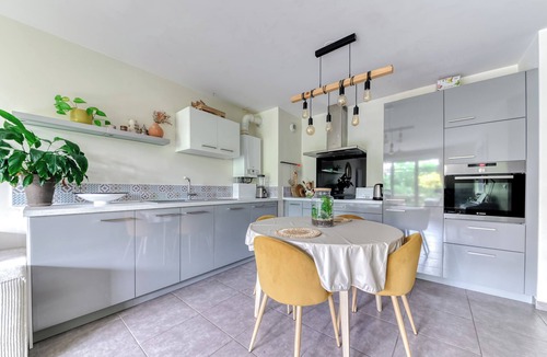 Croix Luizet Apartment | Appartement Florian - Welkeys