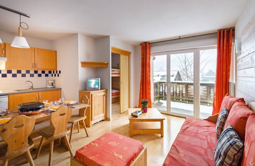 Bagneres-de-Luchon Hotel | Appartement cosy près du centre | Sauna et Parking