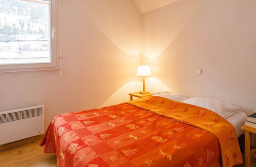 Bagneres-de-Luchon Hotel | Appartement cosy près du centre | Sauna et Parking