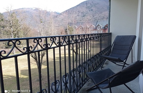 Bagneres-de-Luchon Apartment | Appartement. Dans un Parc. A 5 Minutes à Pied du Centre Ville. Idéal Curistes
