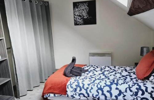 Bellegarde-du-Loiret Apartment | Appartement, deux chambres