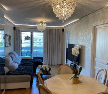 Centre Ville Apartment | Appartement Belle Feuille
