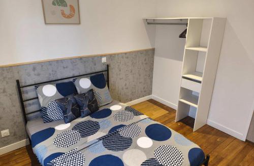 Charleville-Mezieres Apartment | Appartement budget avec parking au centre-ville