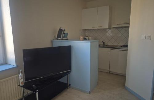 Dompierre-sur-Besbre Apartment | Appartement proche Le Pal 3