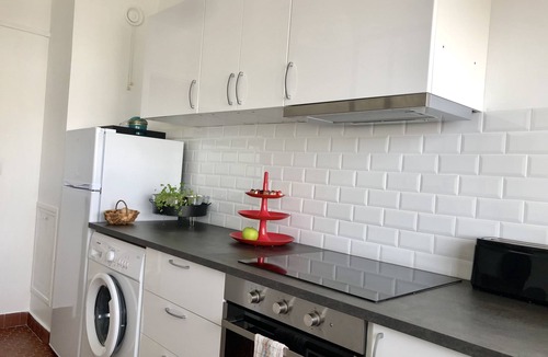 Fontenay-aux-Roses Apartment | Appartement Cosy Avec vue et Long Balcon