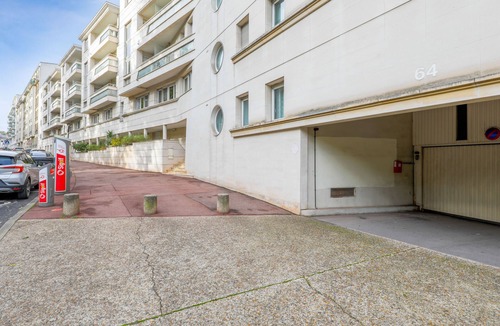 Issy-les-Moulineaux Apartment | Appartement Rodina - Welkeys