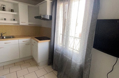 Lacroix-Saint-Ouen Apartment | Appartement F2 Hyper Centre