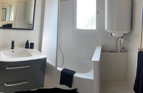 Lacroix-Saint-Ouen Apartment | Appartement F2 Hyper Centre