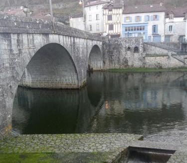 Laroquebrou Apartment | Appartement