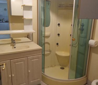 Laroquebrou Apartment | Appartement