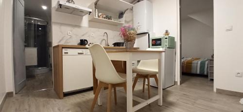 Margny-les-Compiegne House | Appartement au rez-de-chaussée avec jardin privé