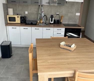 Mesnard-la-Barotiere Apartment | Appartement meublé tout équipé - Mesnard-La-Barotière