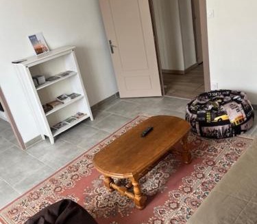 Mesnard-la-Barotiere Apartment | Appartement meublé tout équipé - Mesnard-La-Barotière