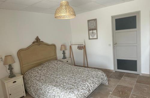 Mirabel-aux-Baronnies Apartment | Appartement provençal