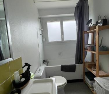 Montreuil-Juigne Apartment | Appartement