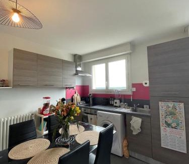 Montreuil-Juigne Apartment | Appartement