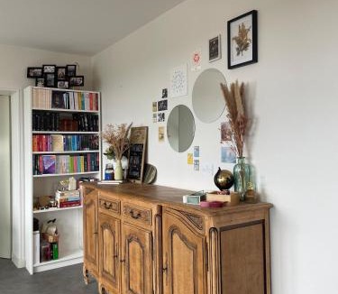 Montreuil-Juigne Apartment | Appartement