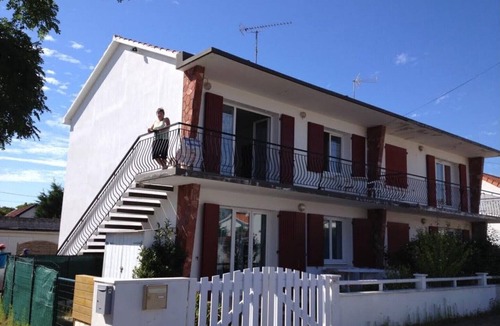 Notre-Dame-de-Monts Apartment | Appartement + Jardin 600 Mettre de la Plage