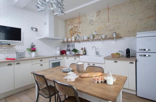 Port-en-Bessin-Huppain Apartment | Appartement vue port