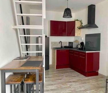 Saint-Amand-Montrond Apartment | Appartement Centre ville