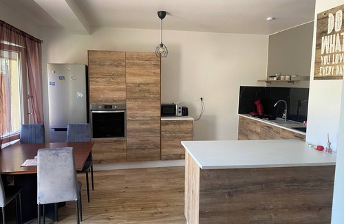 Saint-Bres Apartment | Appartement