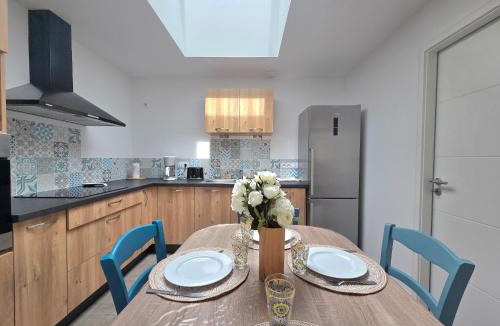 Saint-Brevin-les-Pins Apartment | Appartement neuf 62 m², 5 couchages, à 250 m de la plage - balcon, jardin privé, et parking inclus - FR-1-364-111