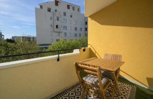 Saint-Germain-en-Laye Apartment | Appartement cosy avec balcon et parking