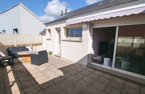 Saint-Jean-de-Daye Apartment | Appartement Terrasse