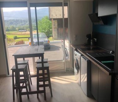 Saint-Jean-de-la-Porte Apartment | Appartement au cœur de la Savoie