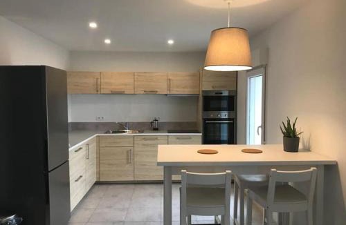 Saint-Martin-d'Ardeche Apartment | Appartement neuf avec Spa