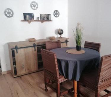 Saint-Sauveur-en-Rue Apartment | Appartement cozy