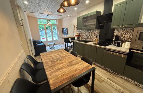 Savignac-les-Ormeaux Apartment | Appartement charmant à Savignac-les-Ormeaux, 56 m², balcon