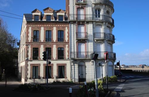 Houlgate Apartment | Appartement GRAND CONFORT BORD DE MER Rez-de-Chaussée RESIDENCE LA VAGUE