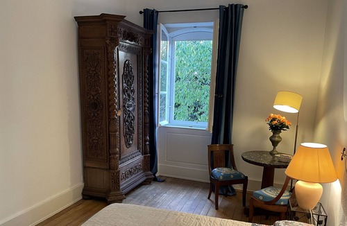 Saint Nicolas - Charles III - Ville vieille - Trois Maisons - Leopold Apartment | Appartement Hôtel des Loups Monument Historique